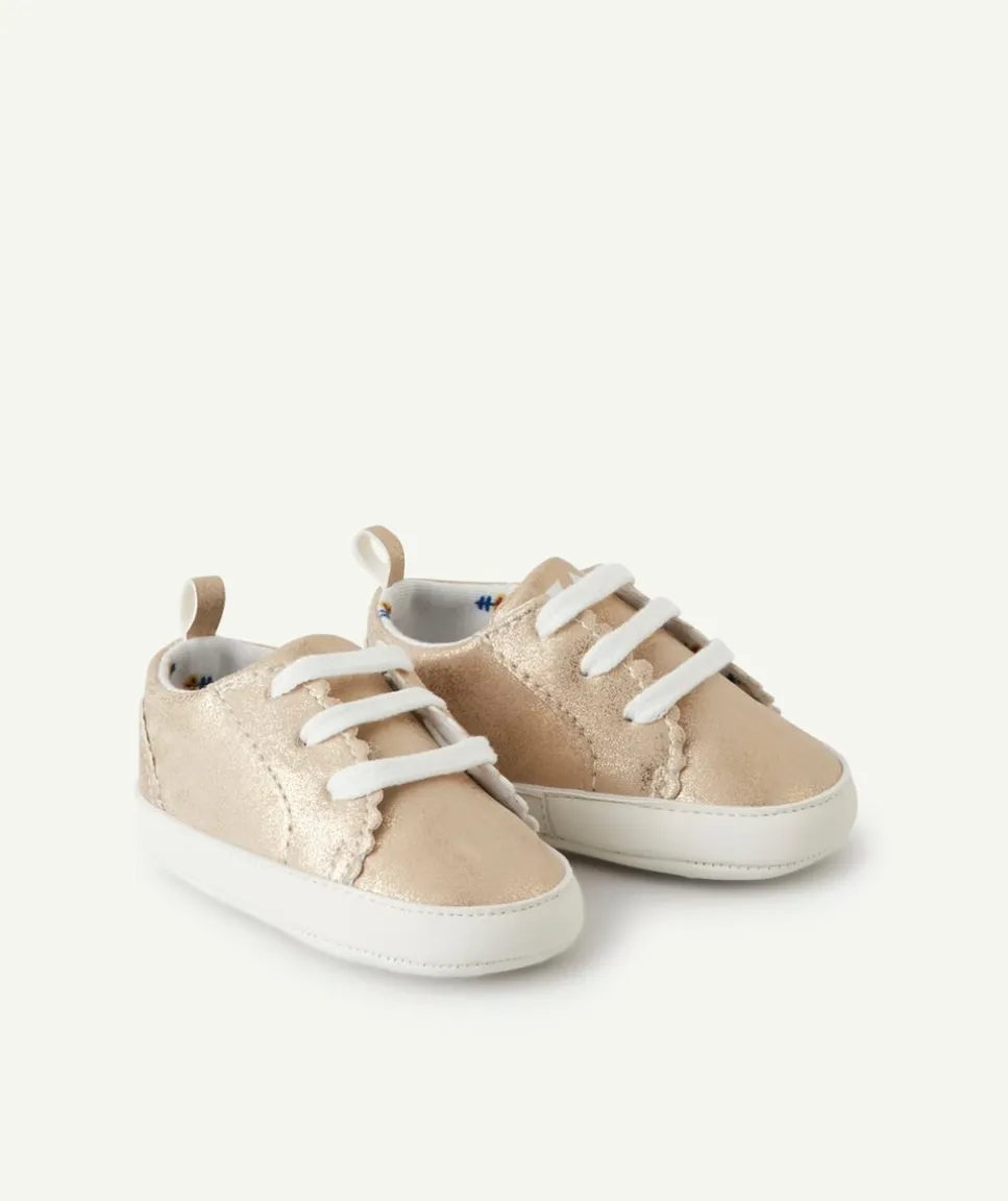 Baskets bébé fille couleur dorée avec animation lacets