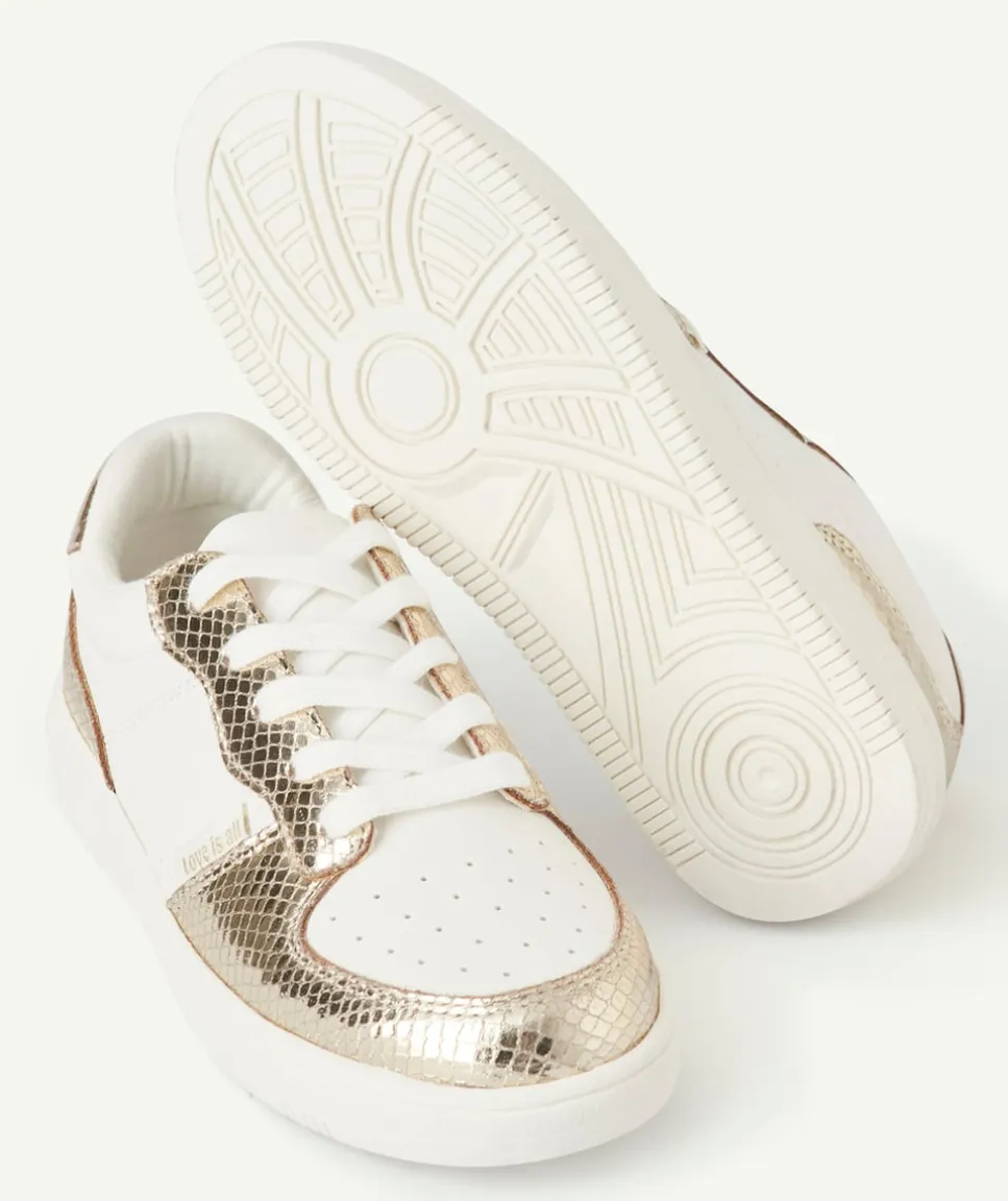 Baskets fille blanche et motifs crocodile couleur dorée