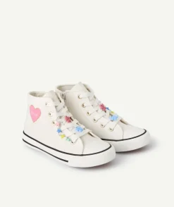 Baskets fille blanches imprimé cœur