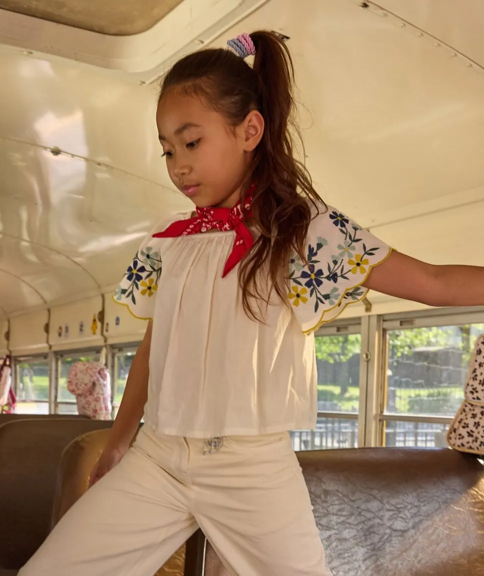 Blouse fille droite écrue brodée