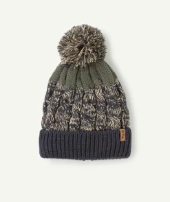 Bonnet garçon en tricot vert chiné