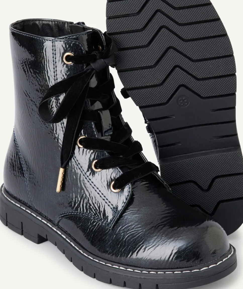 Bottines fille noires vernies à lacets