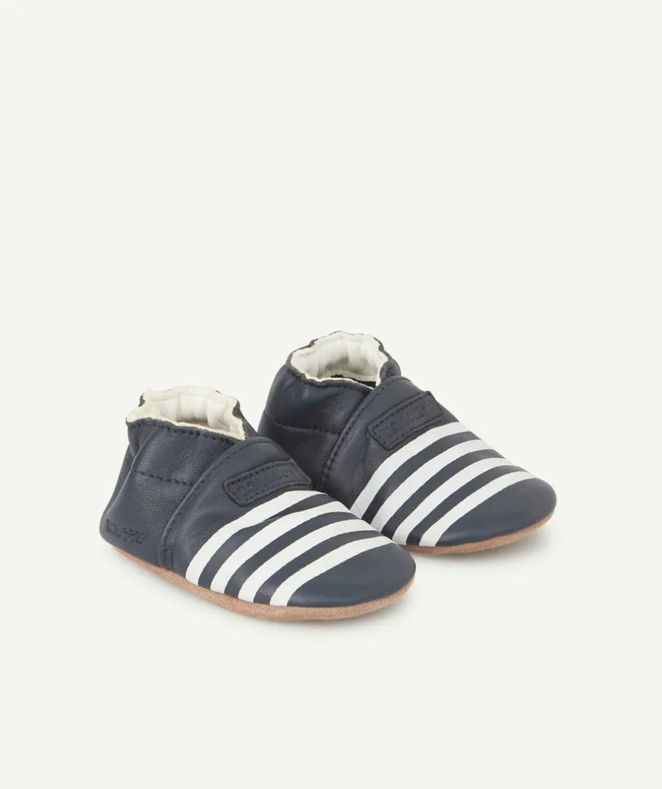 Chaussons bébé bleu marine en partie en cuir avec rayures blanches