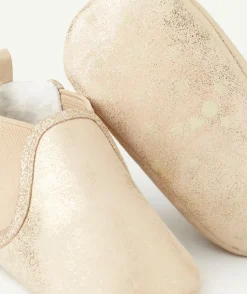 Chaussons élastiqués bébé fille couleur dorée et pailletés
