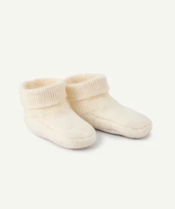 Chaussons naissance en fibres recyclées écru