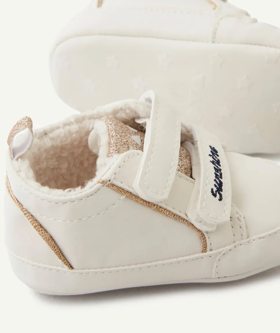 Chaussons style baskets bébé blanche avec paillettes