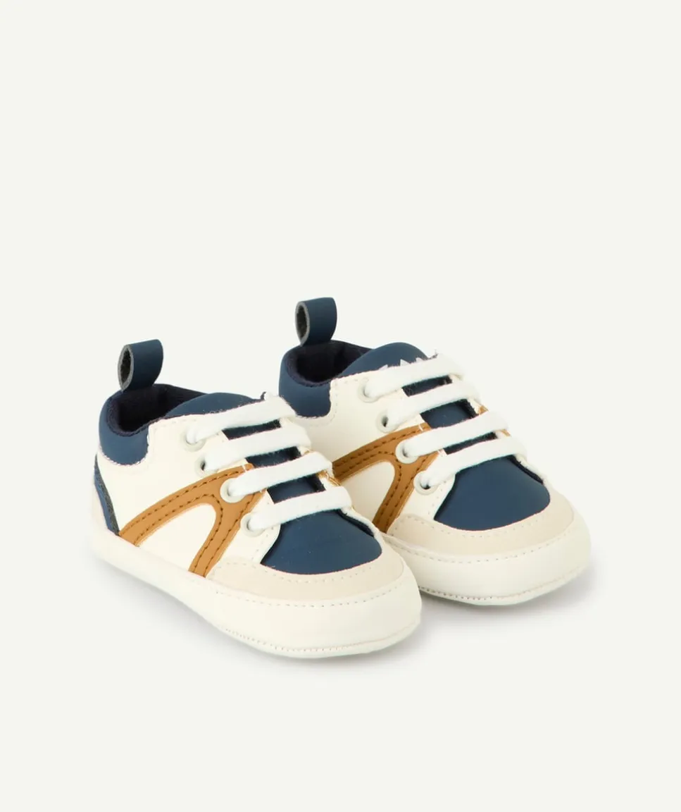Chaussons type baskets bébé garçon blanches marron et bleu marine