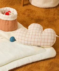 Coussin de décoration nuage blanc et imprimé carreaux