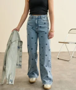 Jean fille wide leg broderie fleurs bleues