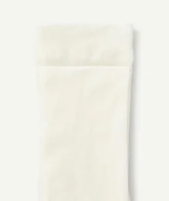 Les collants blancs en voile