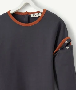 Le t-shirt évolutif 2 en 1 bleu marine et terracotta en coton pima