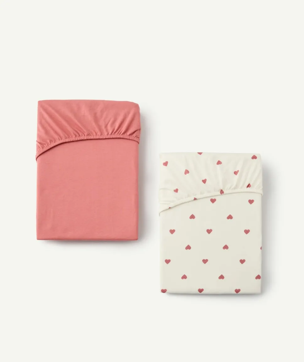 Lot de 2 draps-housses bébé fille imprimés coeurs et unis
