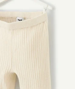 Pantalon droit bébé fille en maille côtelé écru avec fil couleur dorée