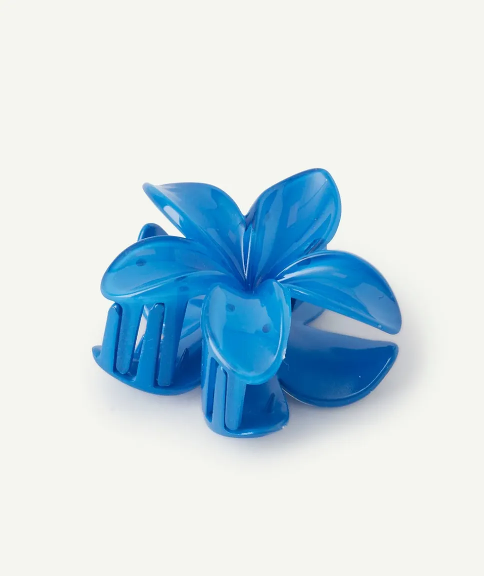 Pince fille fleur bleue