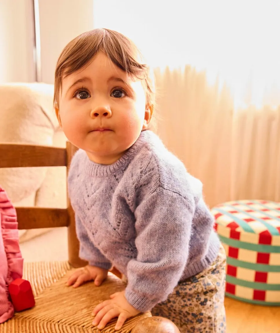 Pull bébé fille bleu maille ajourée