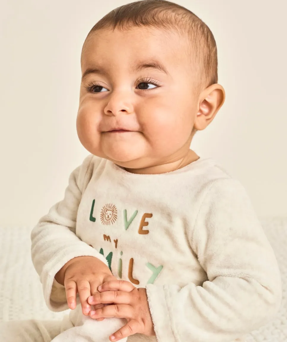 Pyjama effet velours bébé garçon en coton bio écru avec message famille