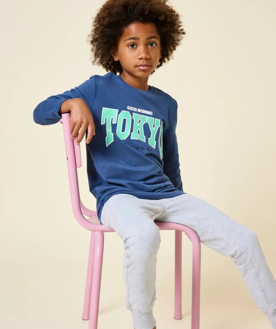 Pyjama garçon en coton bio gris et bleu avec message tokyo vert