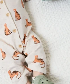 Pyjama sans pieds en coton bio beige avec imprimé tigre