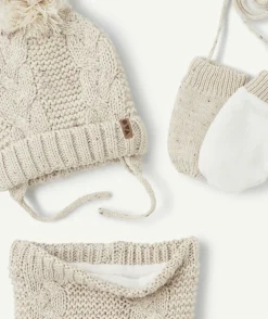 Set tricot bébé garçon écru en fibres recyclées moufles snood et bonnet