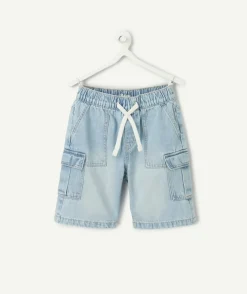 Short cargo garçon en denim délavé