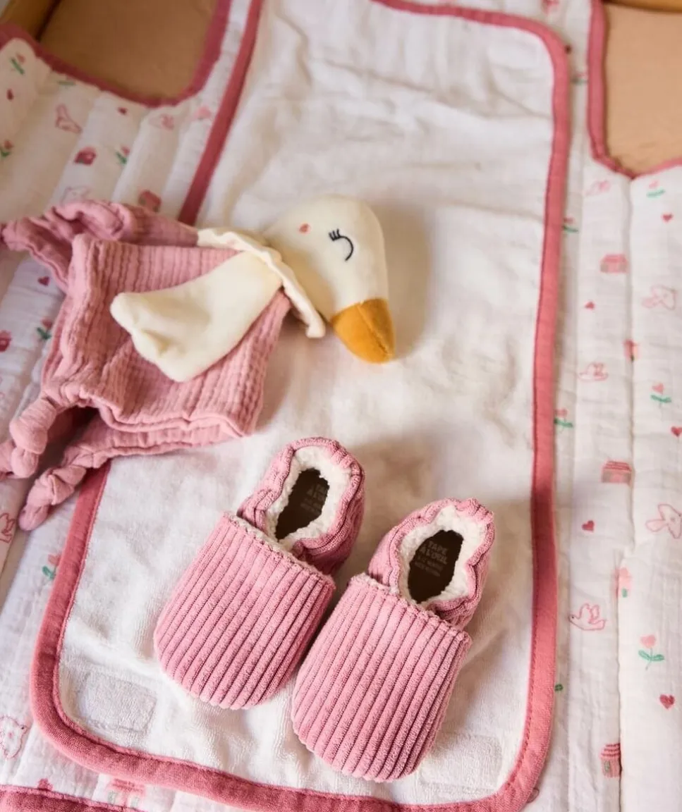 Tapis à langer bébé fille rose imprimés oiseaux
